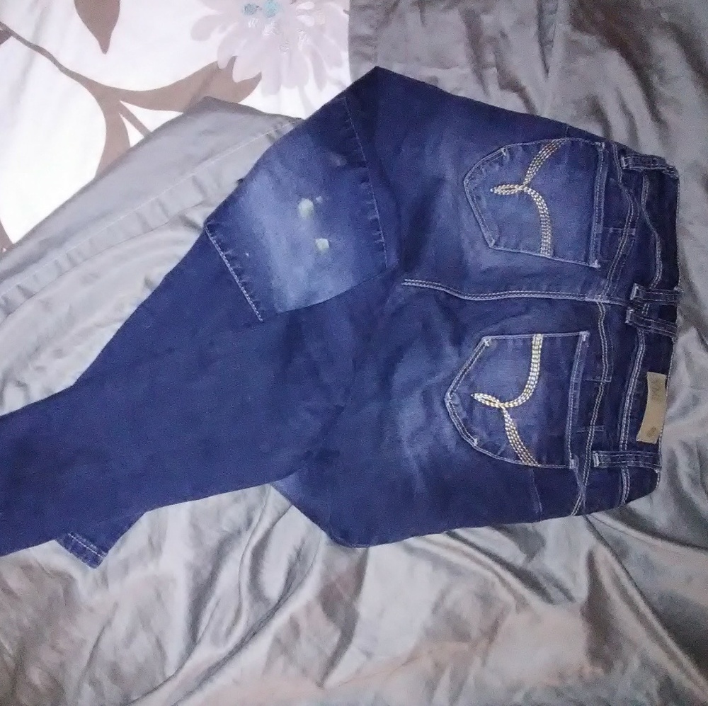 bundle - Picture 3 of 6